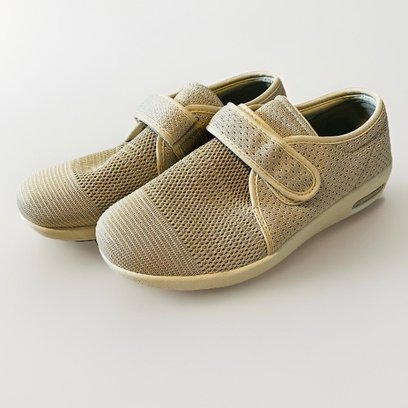 Ortho Shoes Shoes - Ortho‎ Shoes Women's Tan Slip on Comfort Shoes Size 8.5